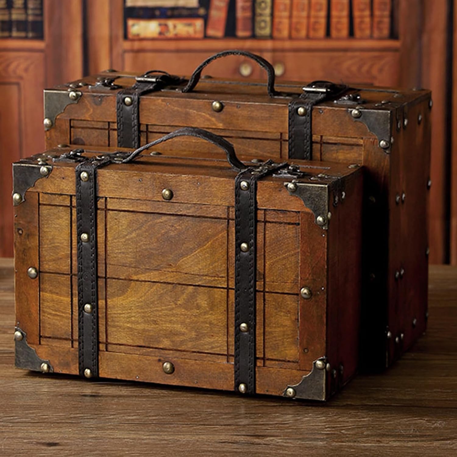 Large Vintage Lockable Wooden Pirate Treasure Chest Storage Box